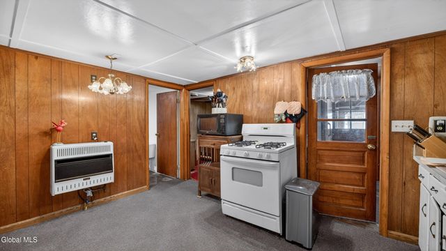 105 4th Avenue, Gloversville, NY 12078