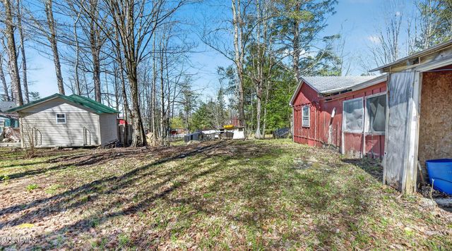 105 4th Avenue, Gloversville, NY 12078