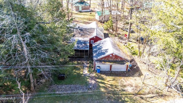 105 4th Avenue, Gloversville, NY 12078
