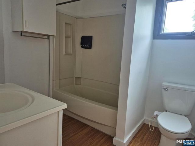 639 Oradell Avenue 2E, Oradell, NJ 07649