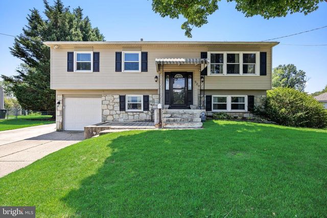 500 WOODLANE CT, Cinnaminson, NJ 08077