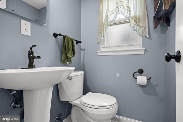 500 WOODLANE CT, Cinnaminson, NJ 08077