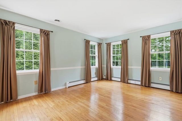 228 West Moorestown Road, Bushkill Twp, PA 18091