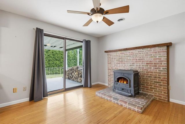 228 West Moorestown Road, Bushkill Twp, PA 18091