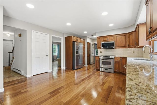228 West Moorestown Road, Bushkill Twp, PA 18091