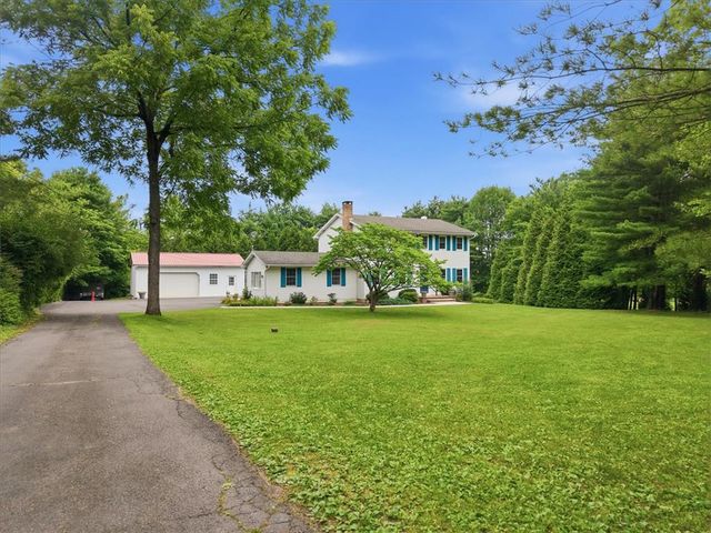228 West Moorestown Road, Bushkill Twp, PA 18091