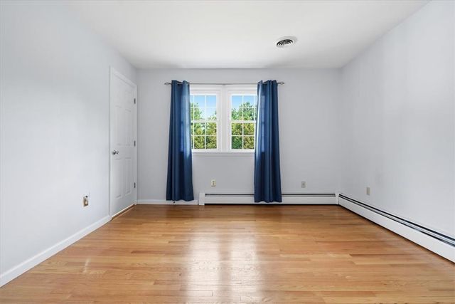 228 West Moorestown Road, Bushkill Twp, PA 18091