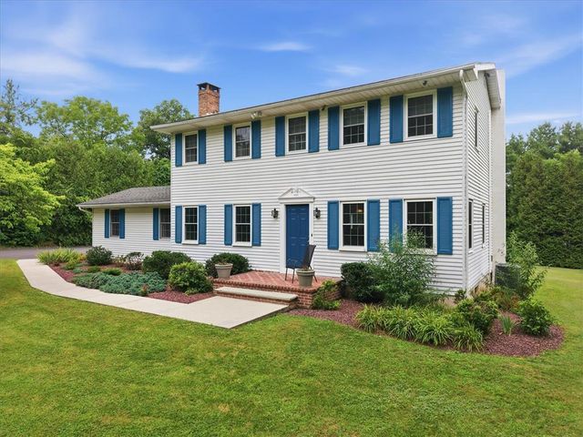 228 West Moorestown Road, Bushkill Twp, PA 18091