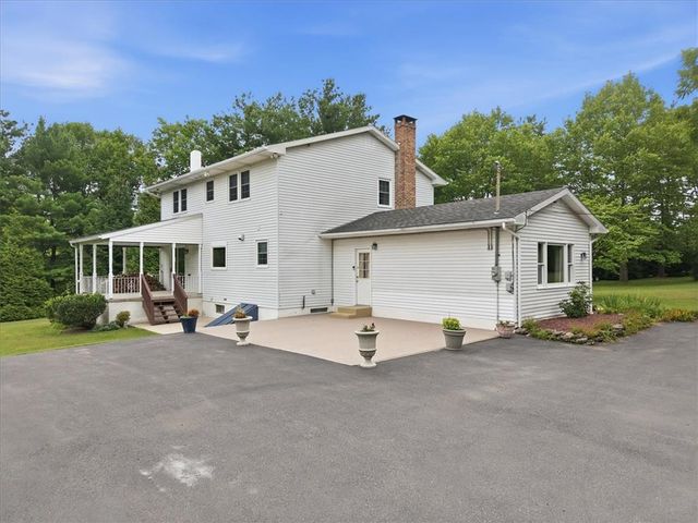 228 West Moorestown Road, Bushkill Twp, PA 18091