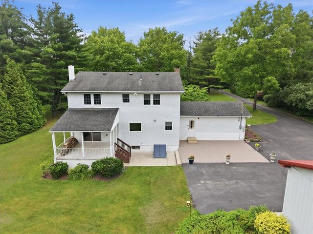 228 West Moorestown Road, Bushkill Twp, PA 18091