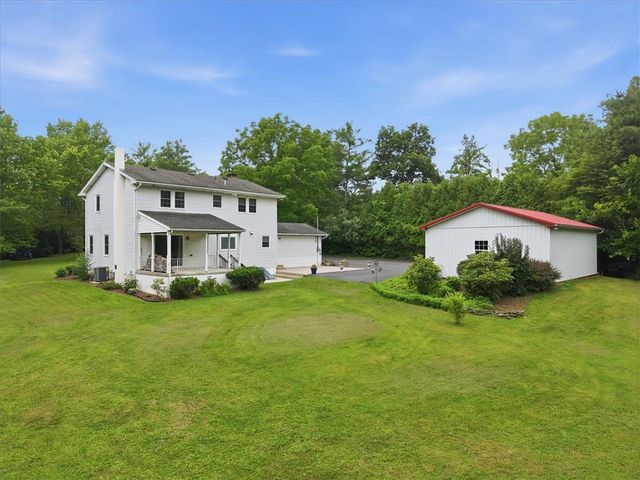 228 West Moorestown Road, Bushkill Twp, PA 18091