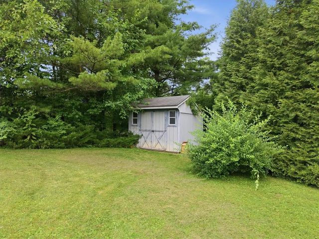 228 West Moorestown Road, Bushkill Twp, PA 18091