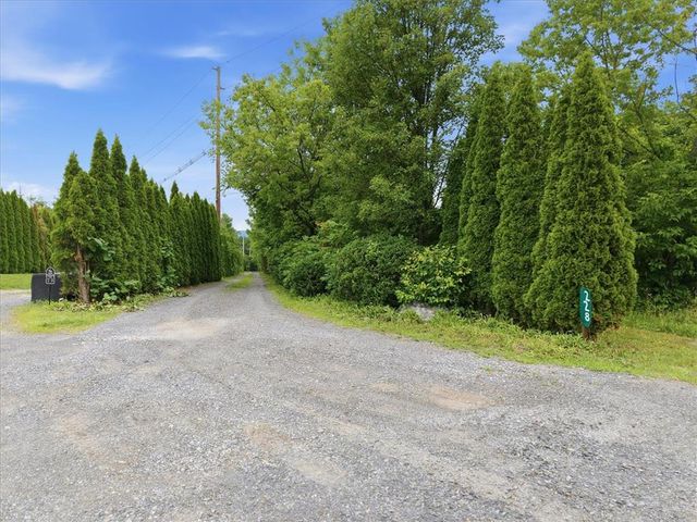 228 West Moorestown Road, Bushkill Twp, PA 18091