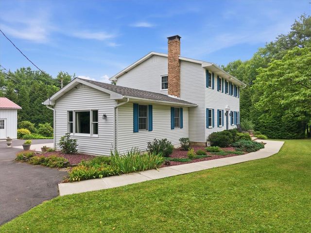 228 West Moorestown Road, Bushkill Twp, PA 18091