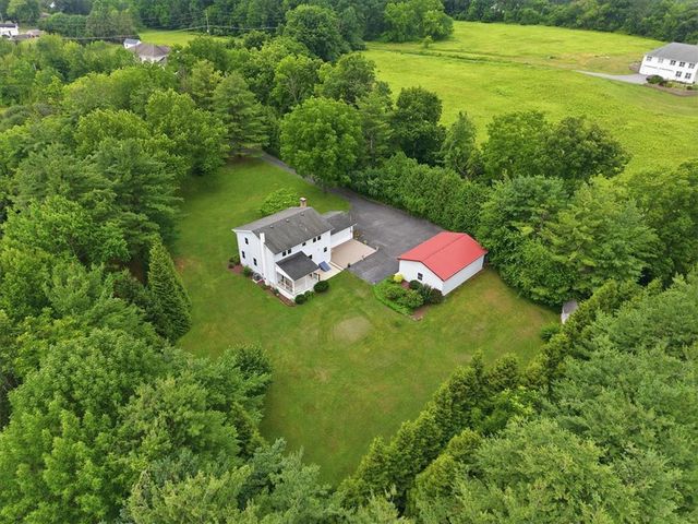 228 West Moorestown Road, Bushkill Twp, PA 18091