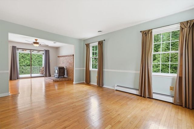 228 West Moorestown Road, Bushkill Twp, PA 18091