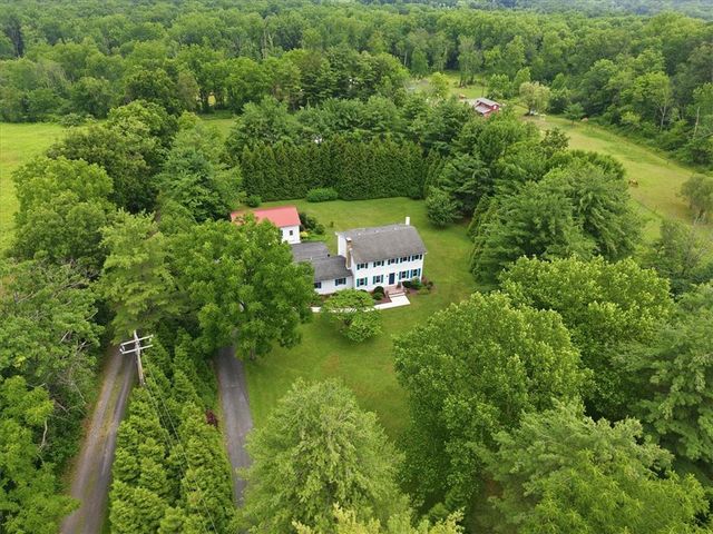 228 West Moorestown Road, Bushkill Twp, PA 18091