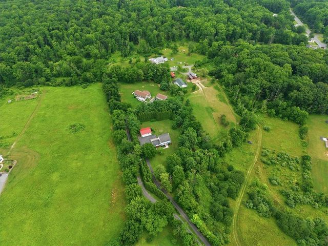 228 West Moorestown Road, Bushkill Twp, PA 18091