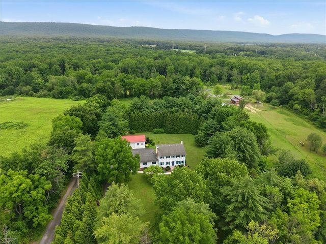 228 West Moorestown Road, Bushkill Twp, PA 18091