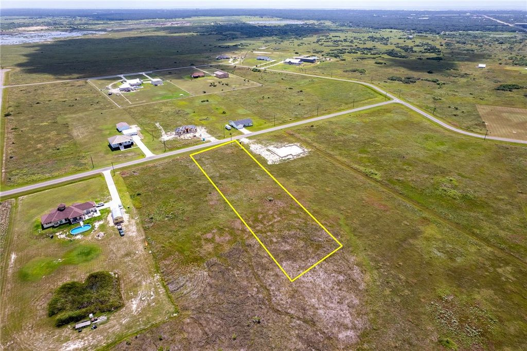 212 Sunrise Dr, Rockport, TX 78382 — photo 3