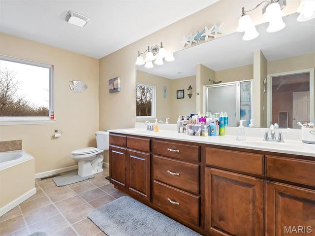 5950 Highway V, Union, MO 63084