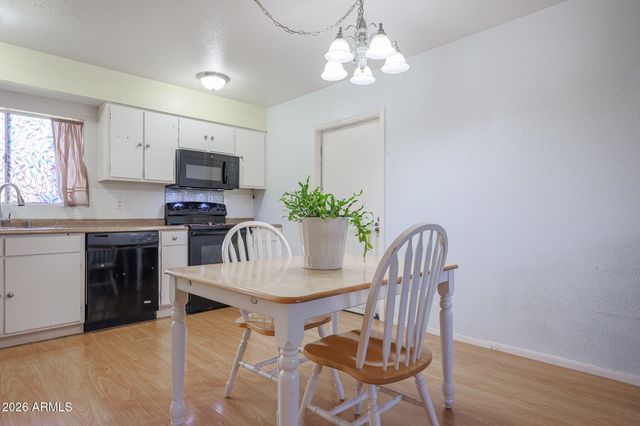 4528 W SANNA Street, Glendale, AZ 85302