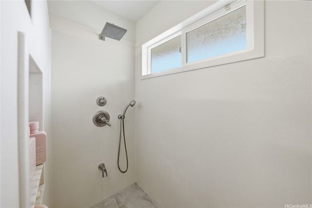 94-810 Lumimao Place 22, Waipahu, HI 96797