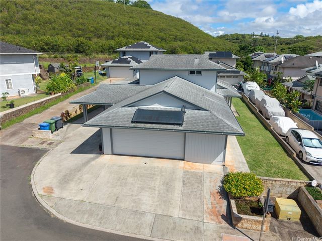94-810 Lumimao Place 22, Waipahu, HI 96797
