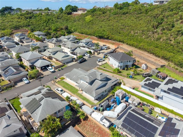 94-810 Lumimao Place 22, Waipahu, HI 96797