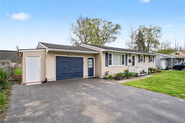 154 Burben Way, Gates, NY 14624