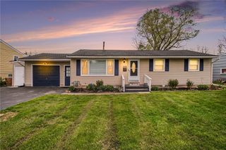 154 Burben Way, Gates, NY 14624