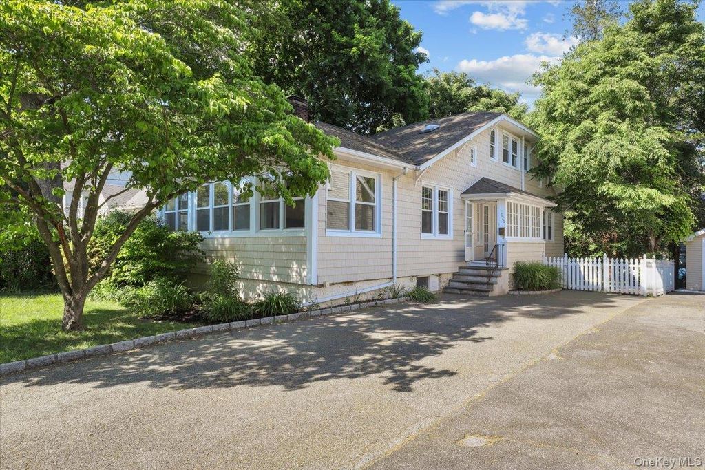 625 Lorraine Street, Mamaroneck, NY 10543