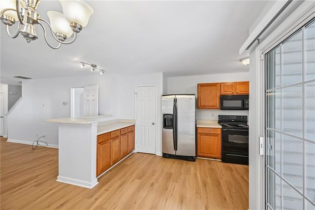 725 Crestwell Circle SW, Atlanta, GA 30331