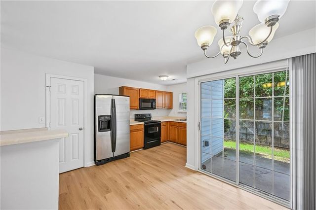 725 Crestwell Circle SW, Atlanta, GA 30331