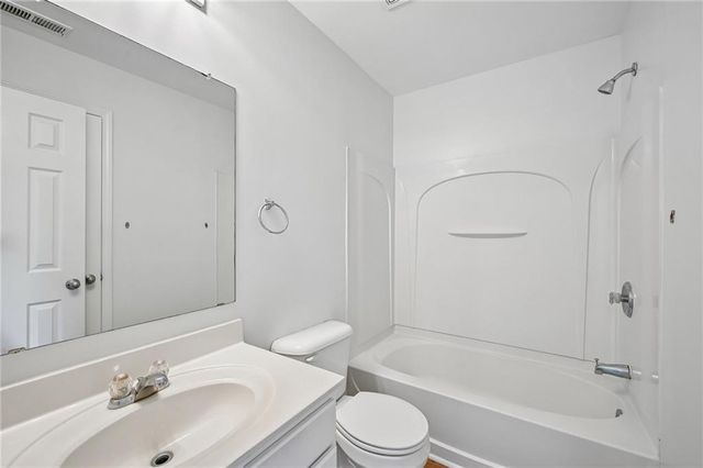 725 Crestwell Circle SW, Atlanta, GA 30331