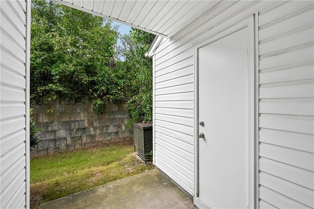 725 Crestwell Circle SW, Atlanta, GA 30331
