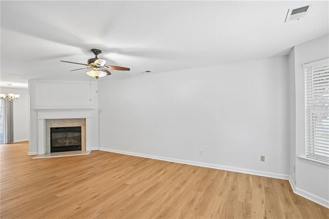 725 Crestwell Circle SW, Atlanta, GA 30331