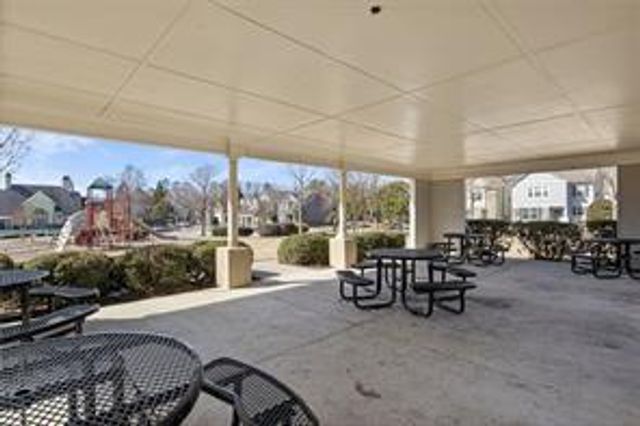 725 Crestwell Circle SW, Atlanta, GA 30331