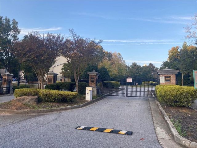 725 Crestwell Circle SW, Atlanta, GA 30331