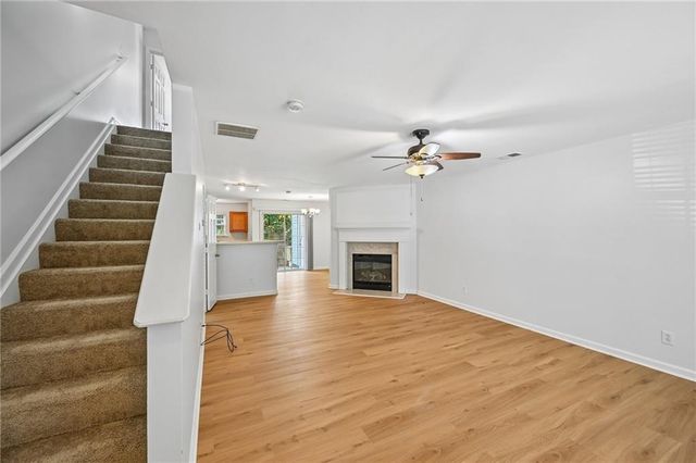 725 Crestwell Circle SW, Atlanta, GA 30331