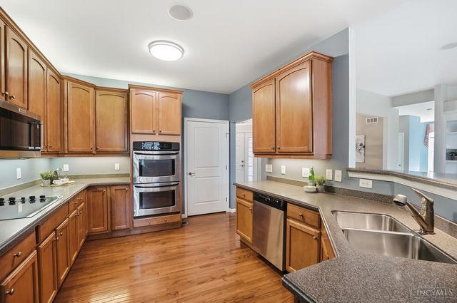 8338 Jeannes Creek Lane, West Chester, OH 45069