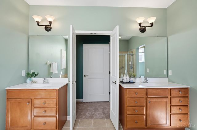 8338 Jeannes Creek Lane, West Chester, OH 45069