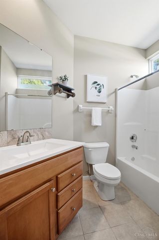 8338 Jeannes Creek Lane, West Chester, OH 45069