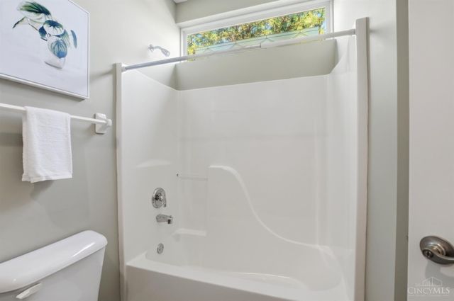 8338 Jeannes Creek Lane, West Chester, OH 45069