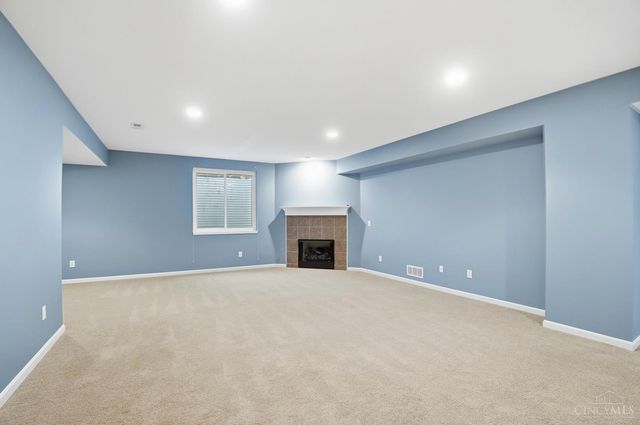 8338 Jeannes Creek Lane, West Chester, OH 45069