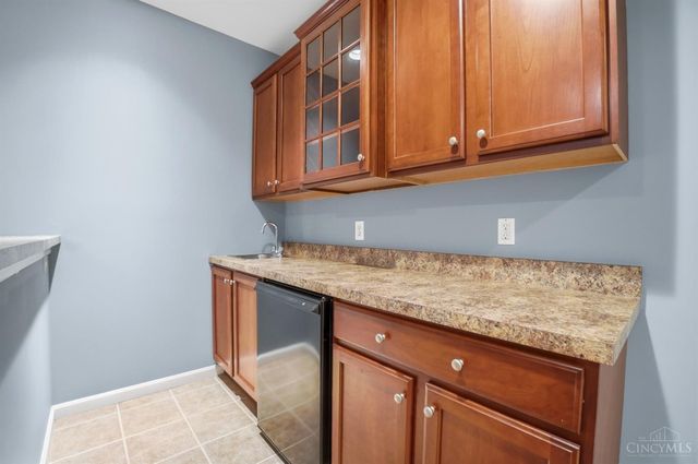 8338 Jeannes Creek Lane, West Chester, OH 45069