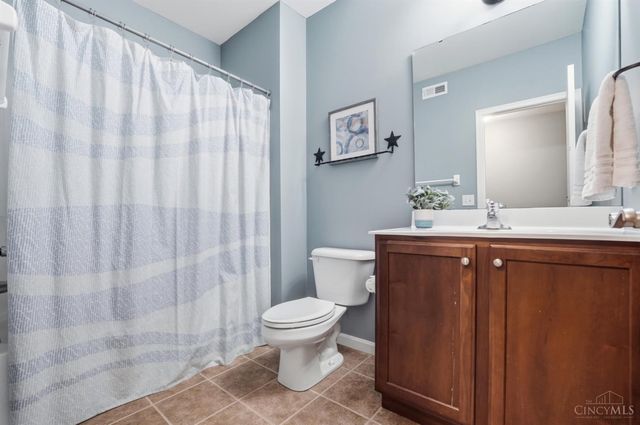 8338 Jeannes Creek Lane, West Chester, OH 45069