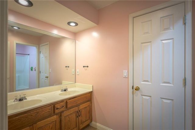 1437 Coventry Lane, Liberty, MO 64068