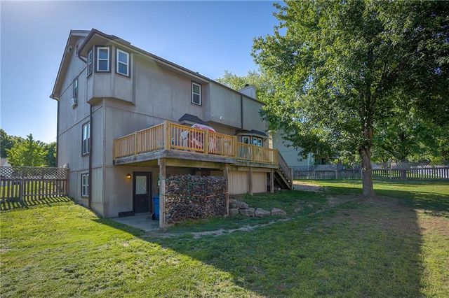 1437 Coventry Lane, Liberty, MO 64068
