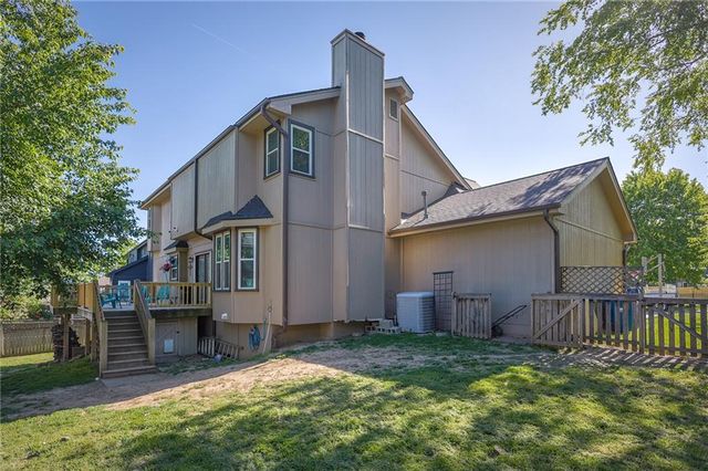 1437 Coventry Lane, Liberty, MO 64068